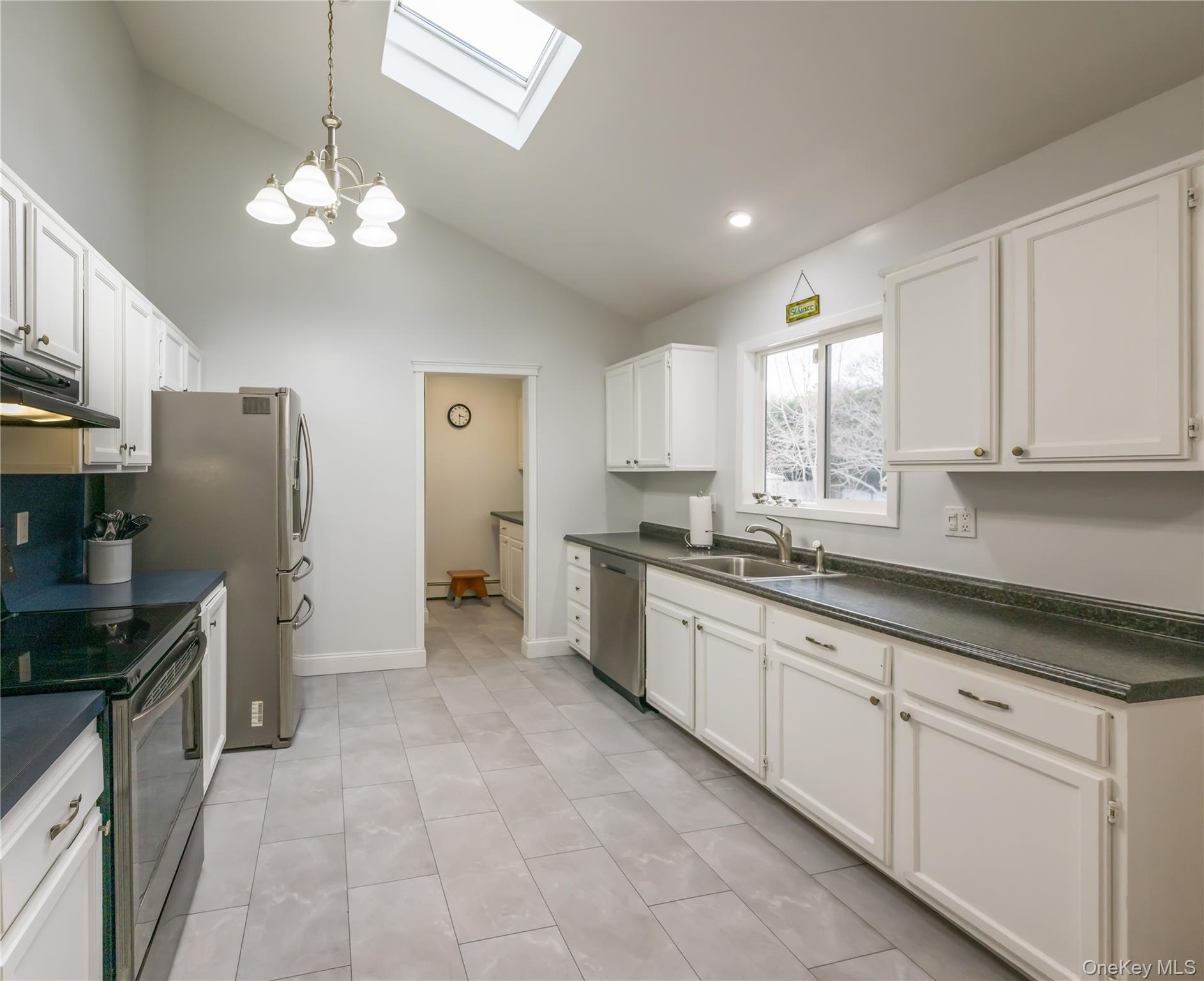 8 Shelley Court, Middle Island, NY 11953