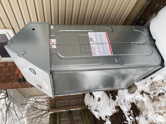 8 Shelley Court, Middle Island, NY 11953