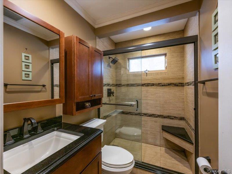 8 Shelley Court, Middle Island, NY 11953