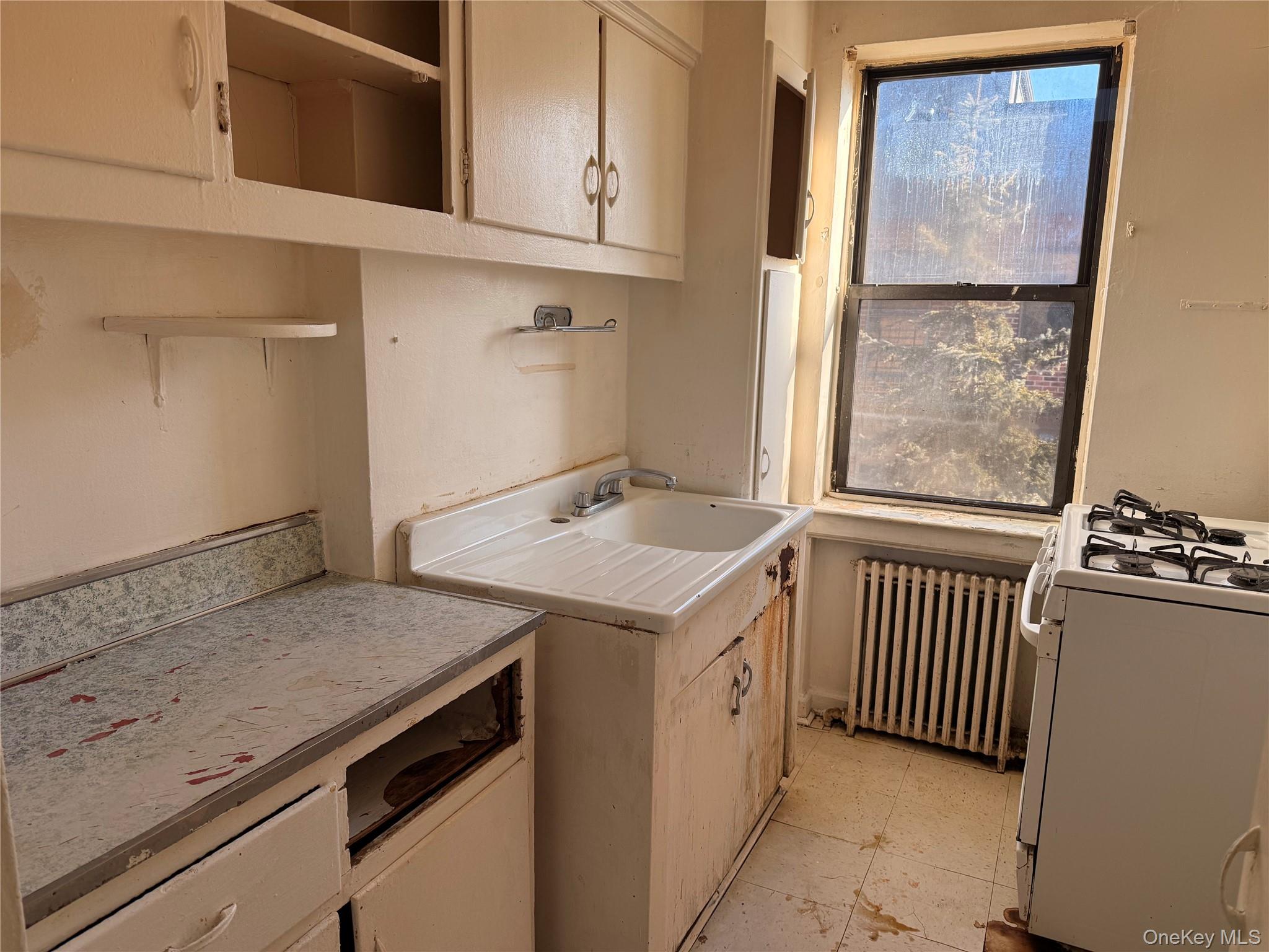 47-22 215th Place # 3D, Bayside, NY 11361