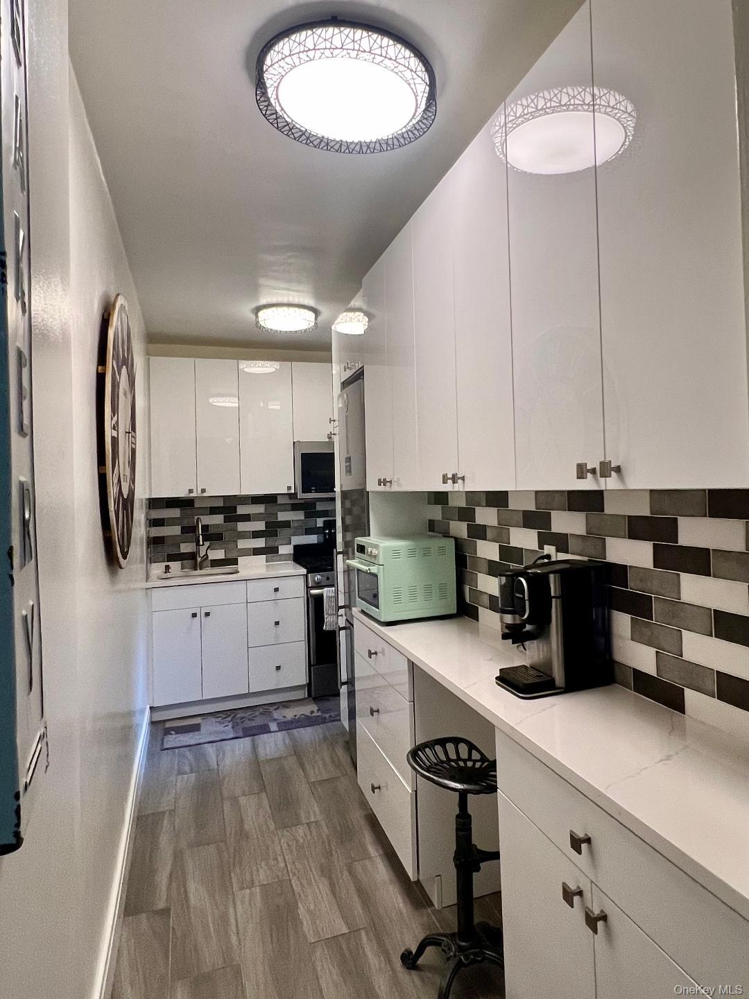 6863 108th Street # 2F, Forest Hills, NY 11375