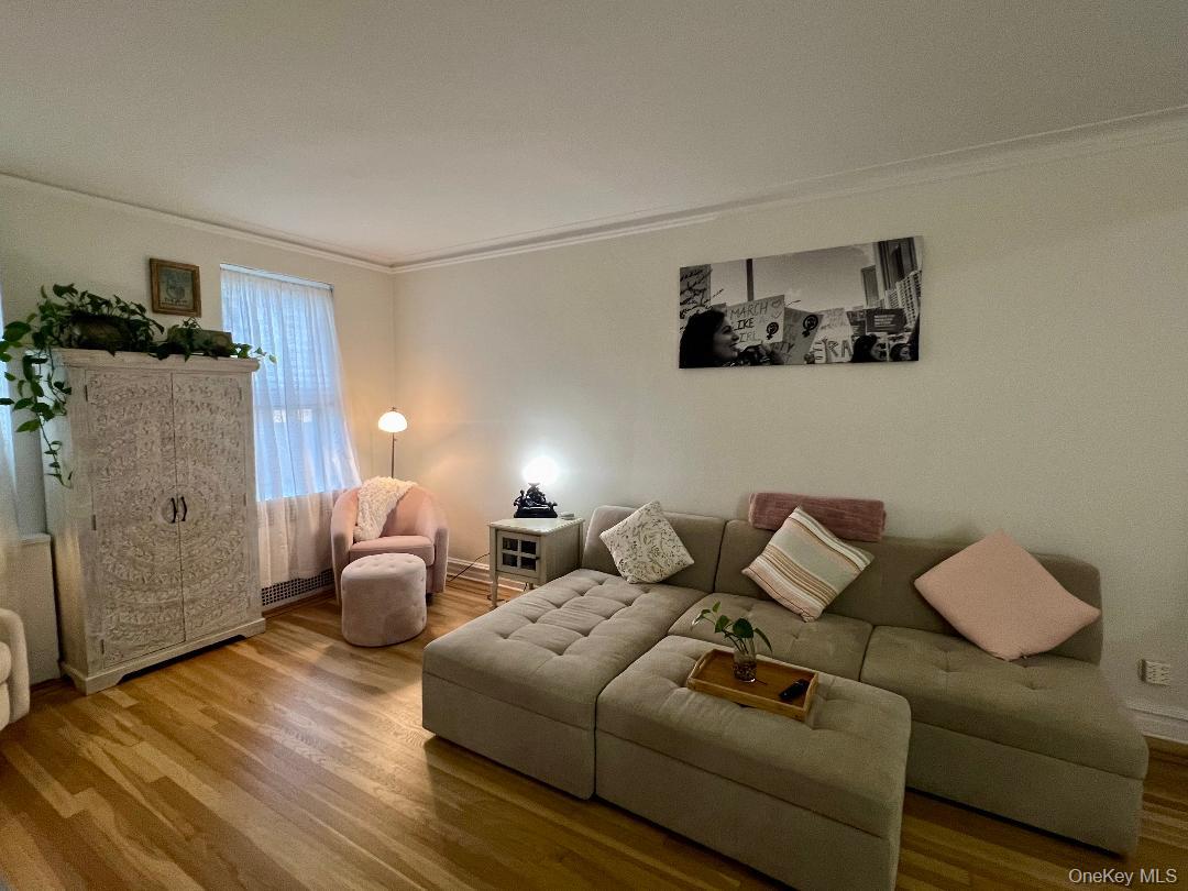 6863 108th Street # 2F, Forest Hills, NY 11375