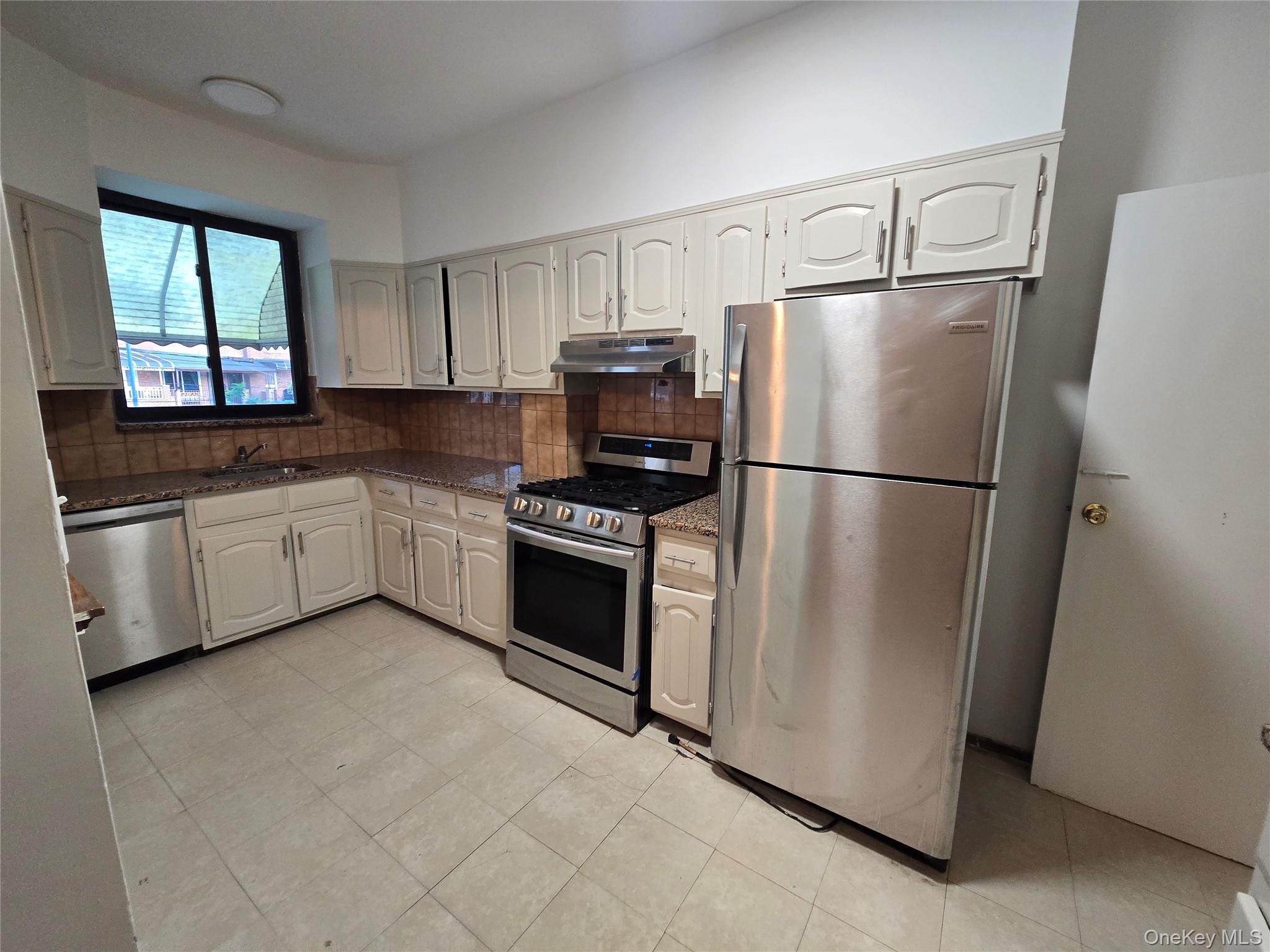 28-29 50th Street, Woodside, NY 11377