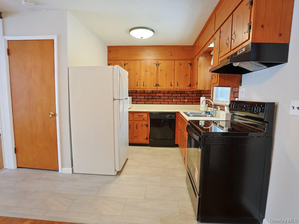 8 Wood Terrace, Newburgh, NY 12550