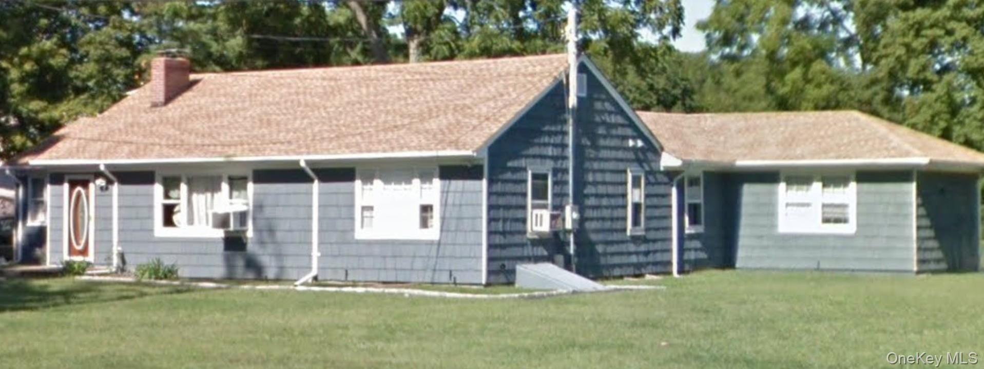 37 Burrs Lane, Dix Hills, NY 11746