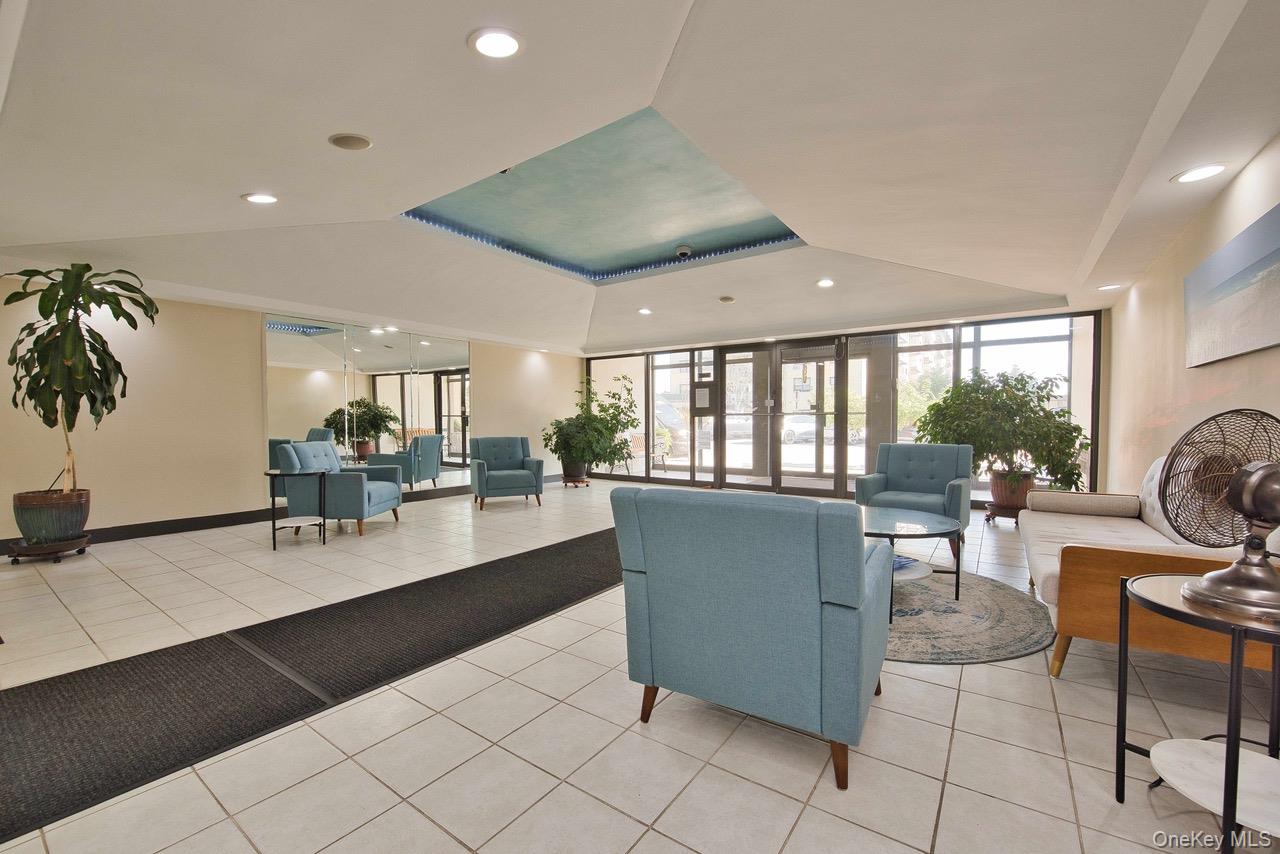 855 E Broadway # 3F, Long Beach, NY 11561