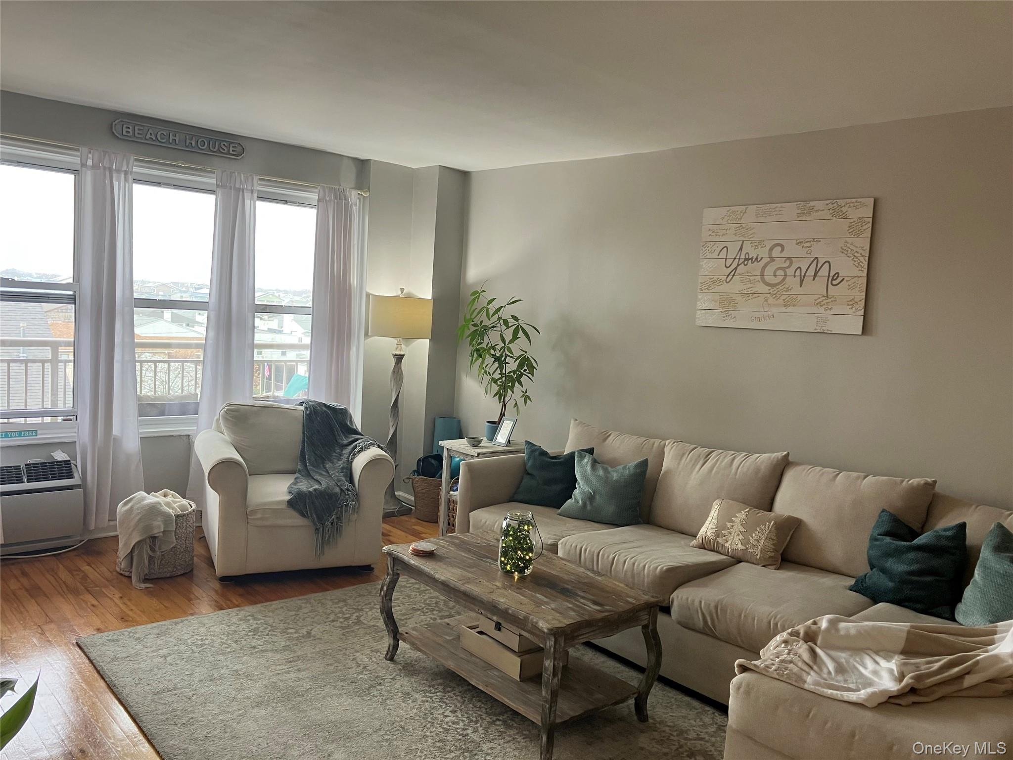 855 E Broadway # 3F, Long Beach, NY 11561