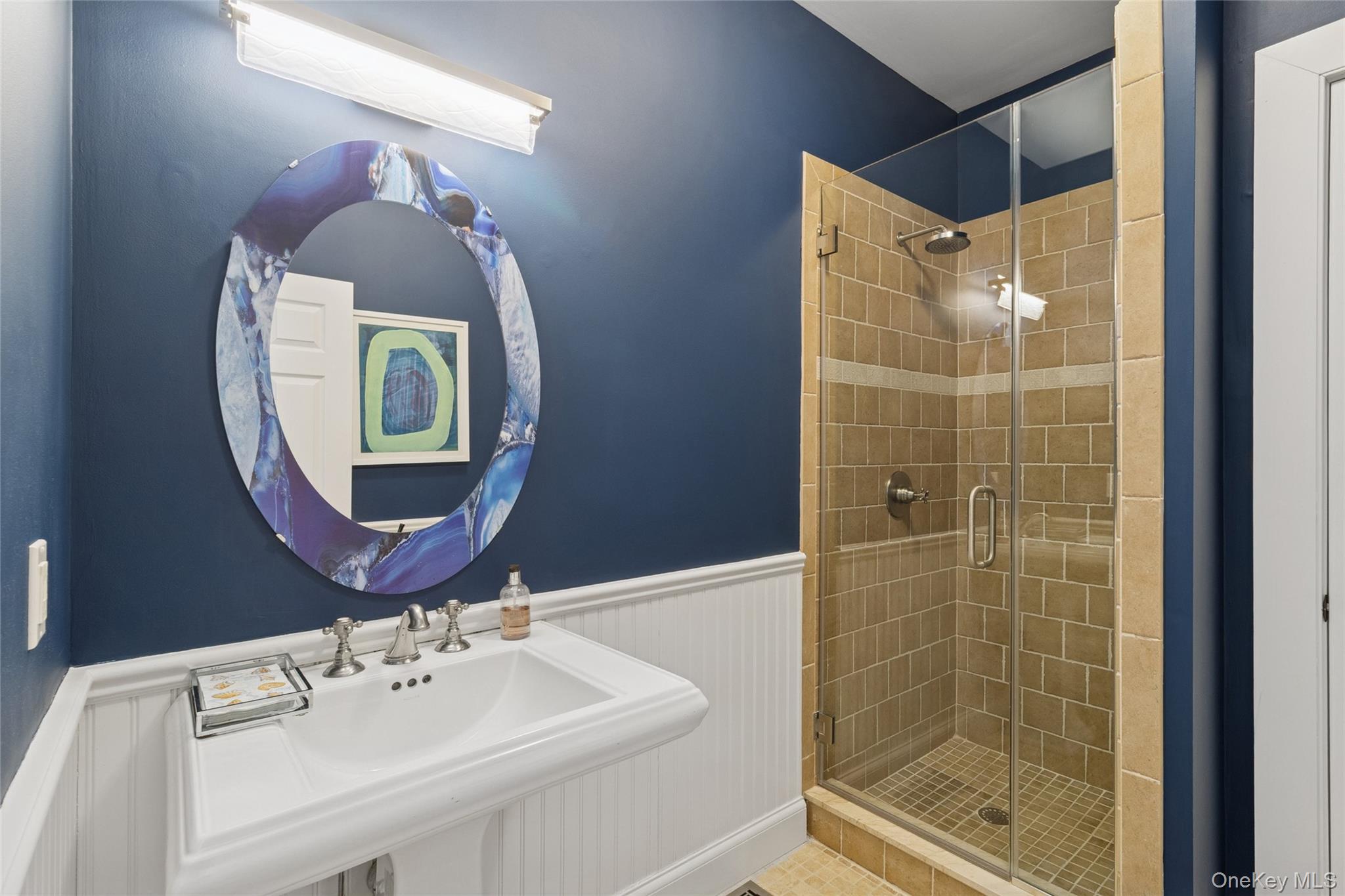 9 Debras Way, Wainscott, NY 11975