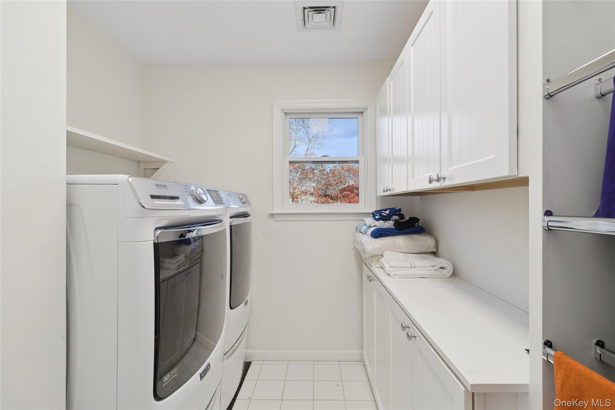 9 Debras Way, Wainscott, NY 11975