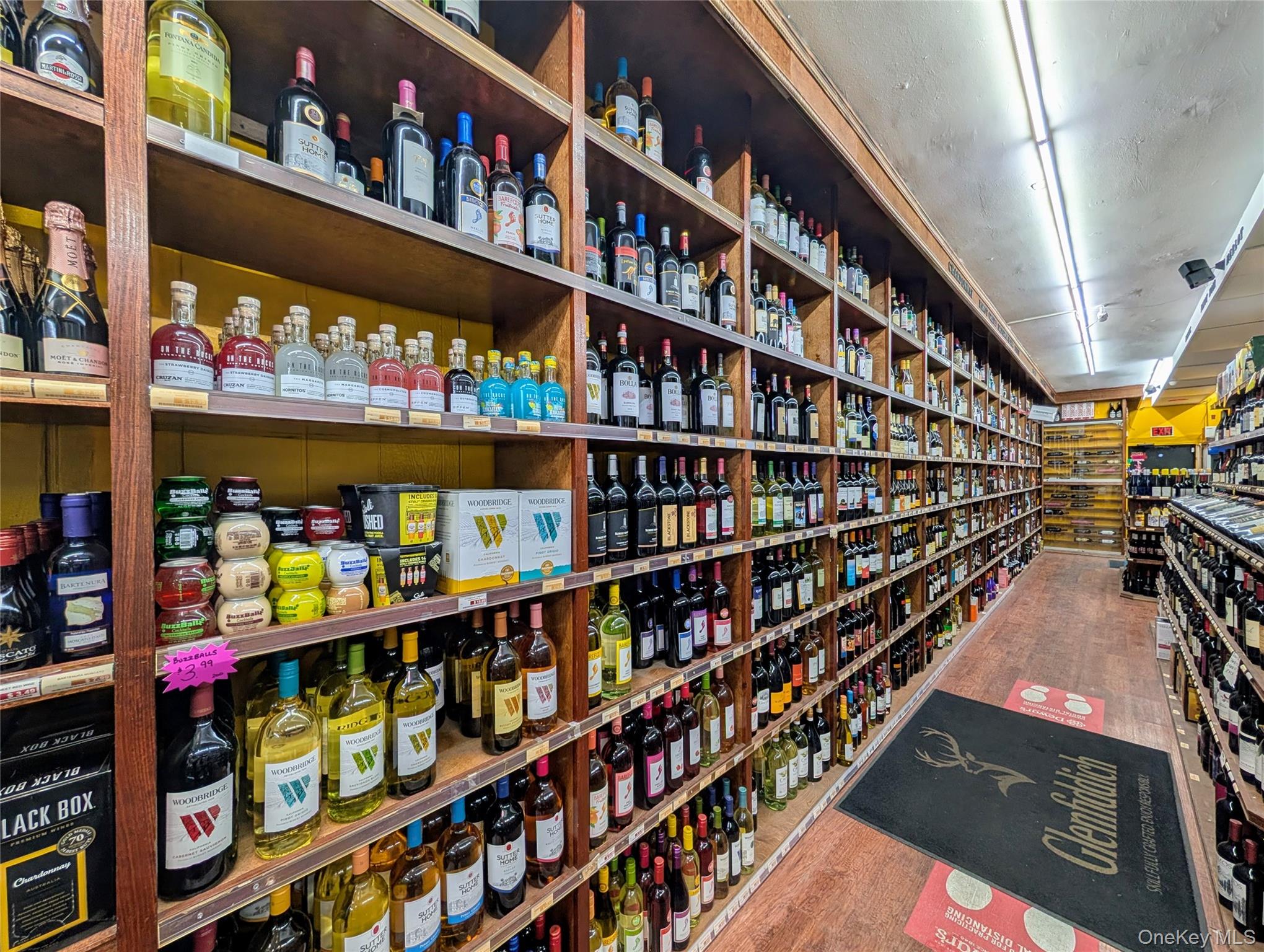 East Meadow, NY 11554