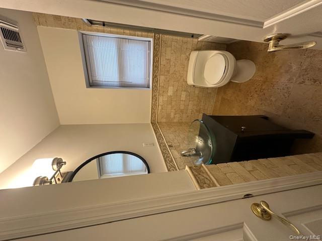 1 Harding Place, Glen Head, NY 11545