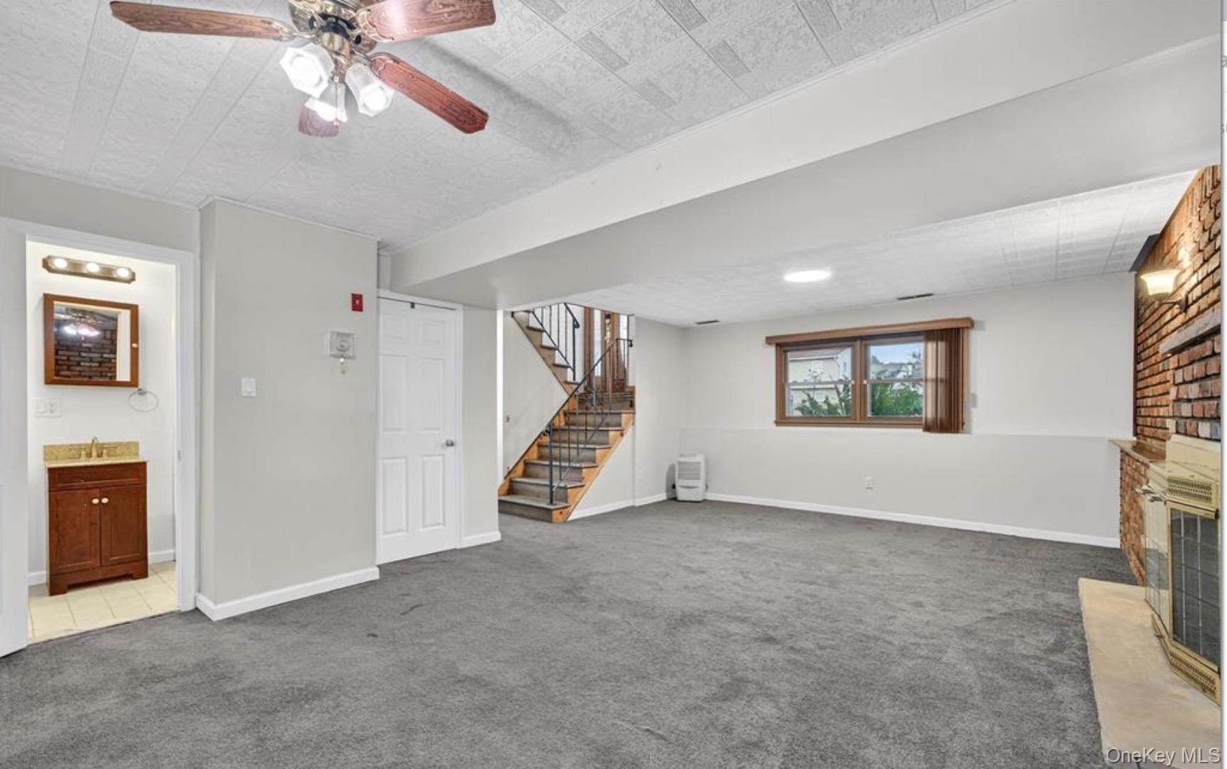 8 Badami Drive, Middletown, NY 10941