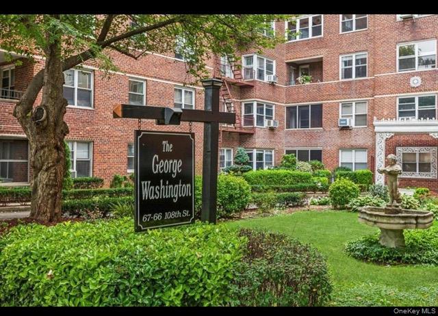 6766 108th Street # D5, Forest Hills, NY 11375