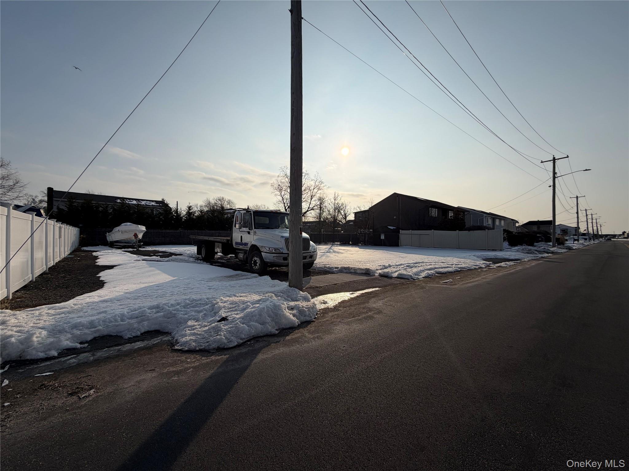 628 Shore Road, Lindenhurst, NY 11757