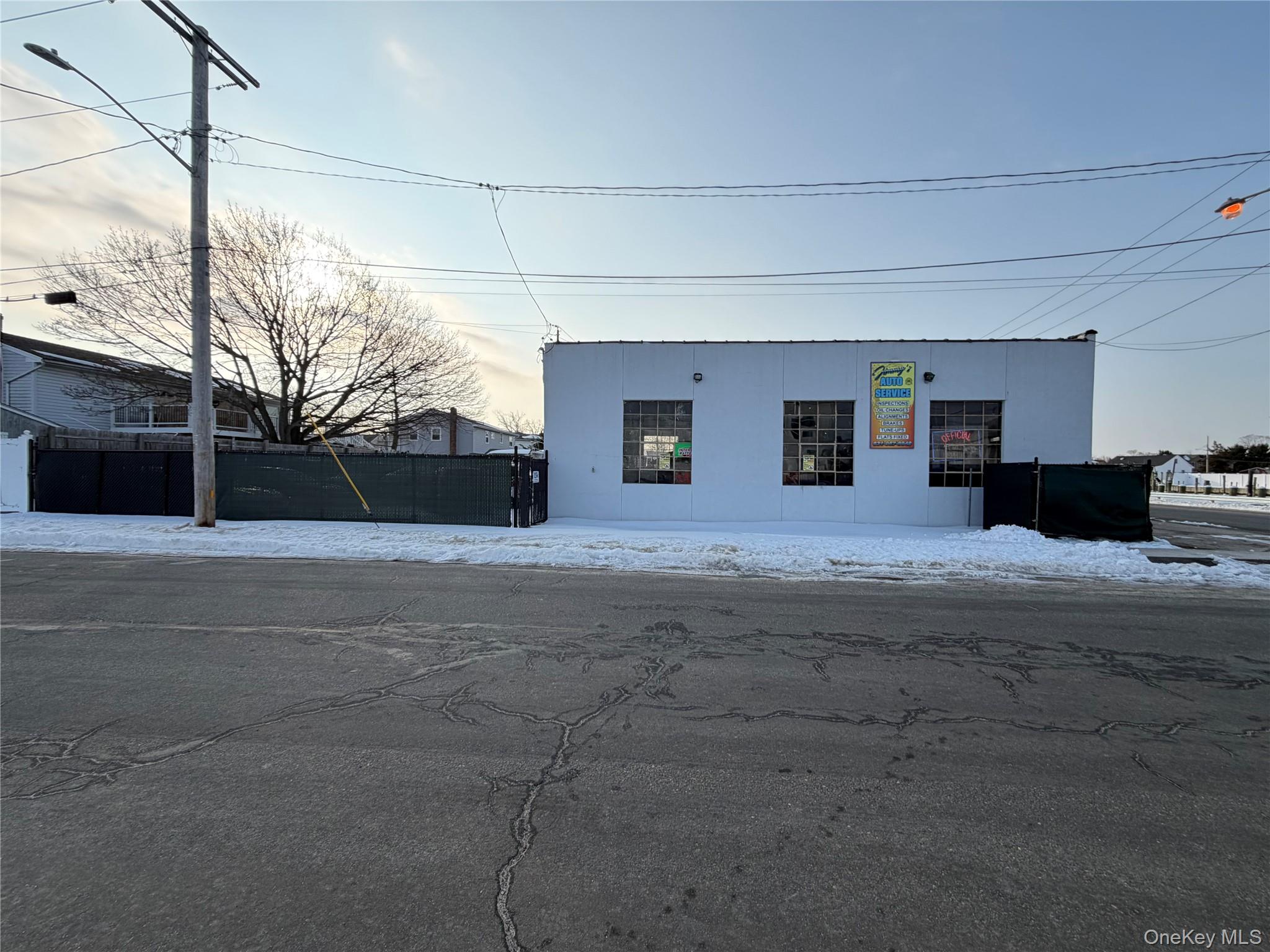 628 Shore Road, Lindenhurst, NY 11757