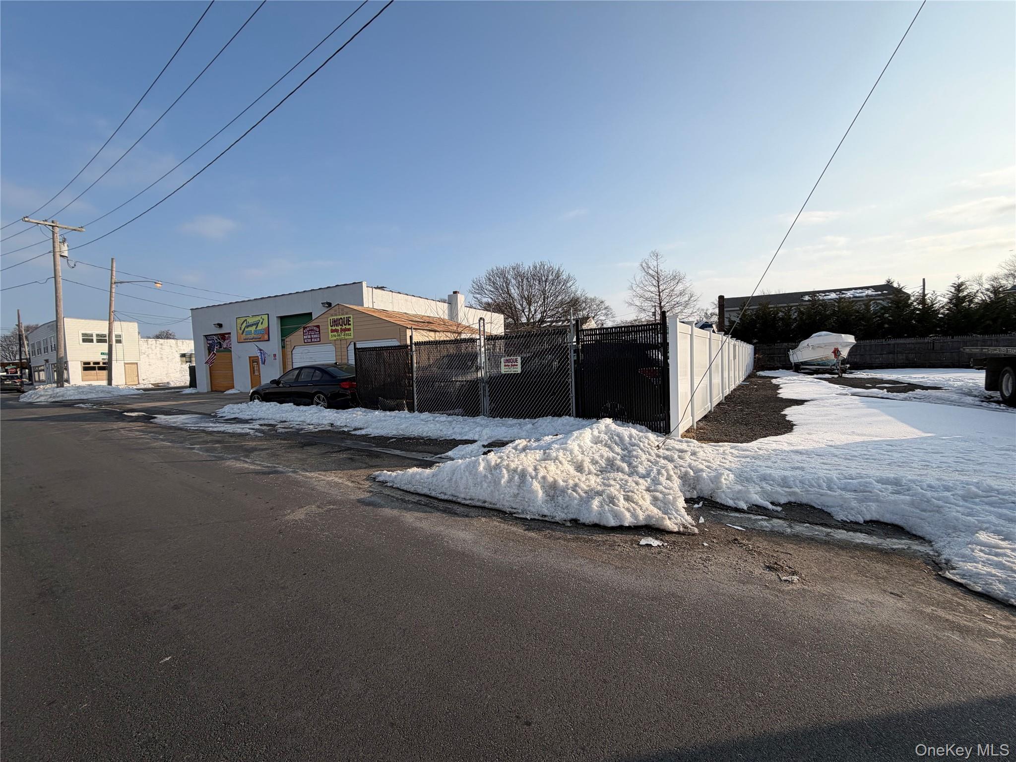620 Shore Road, Lindenhurst, NY 11757