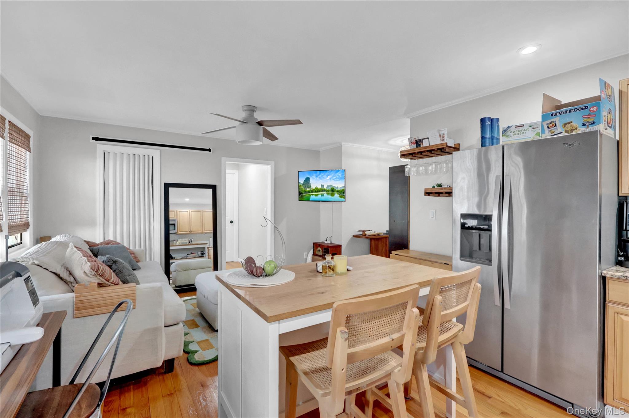 65 W Broadway # 10A, Long Beach, NY 11561