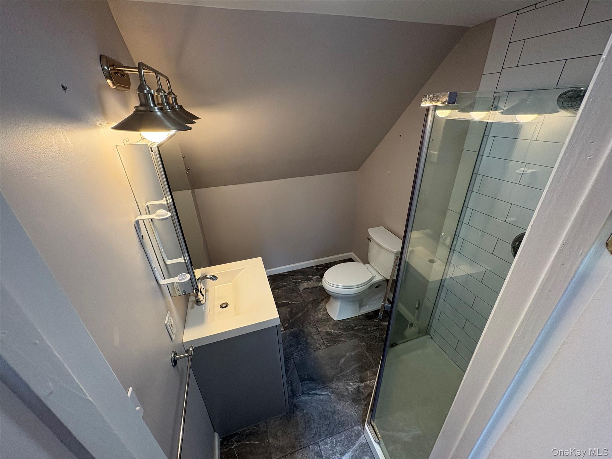 427 Raft Avenue, Holbrook, NY 11741