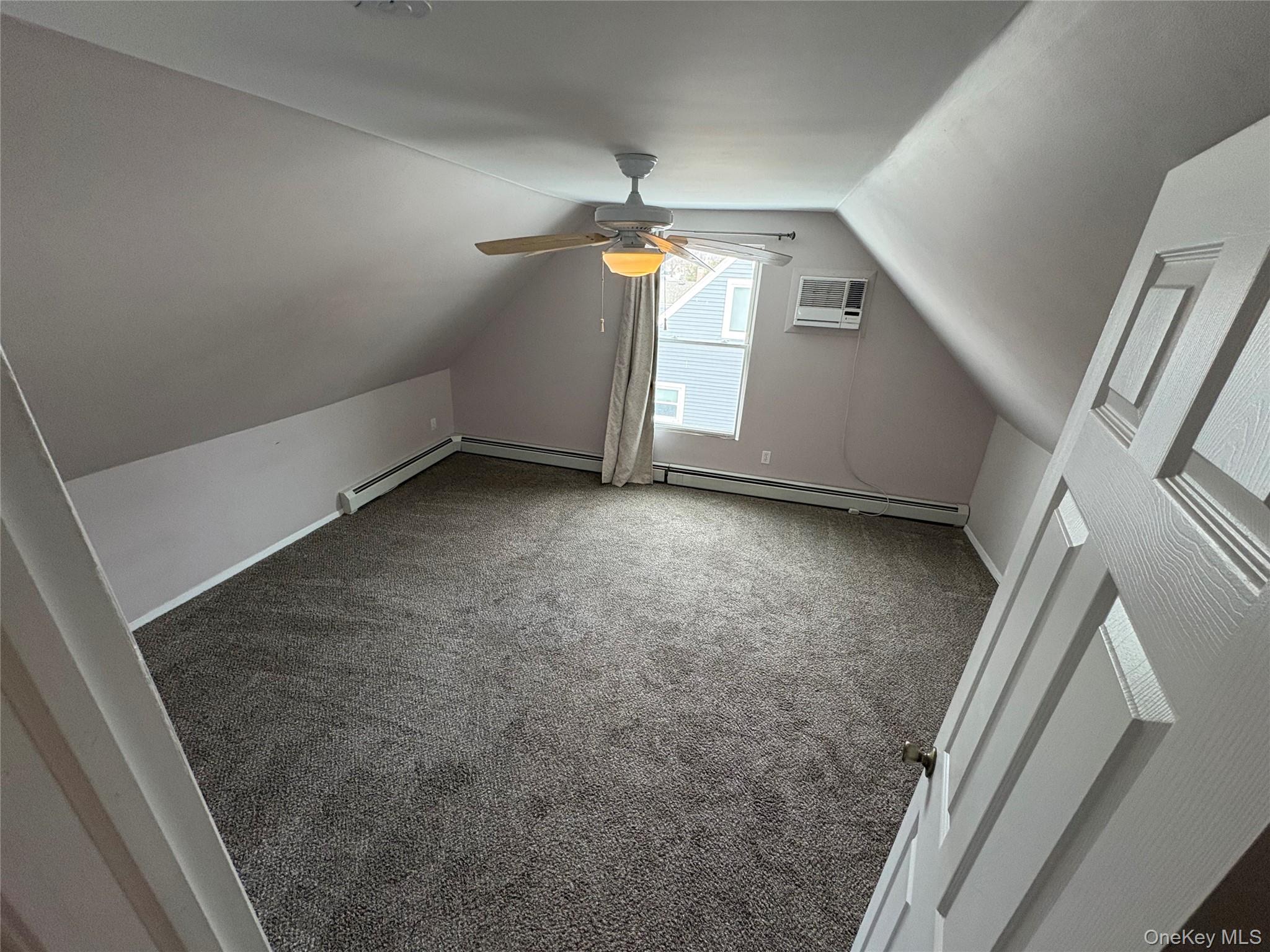 427 Raft Avenue, Holbrook, NY 11741