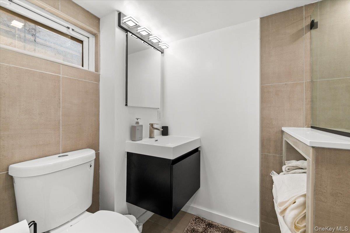 33 McKee Street, Floral Park, NY 11001