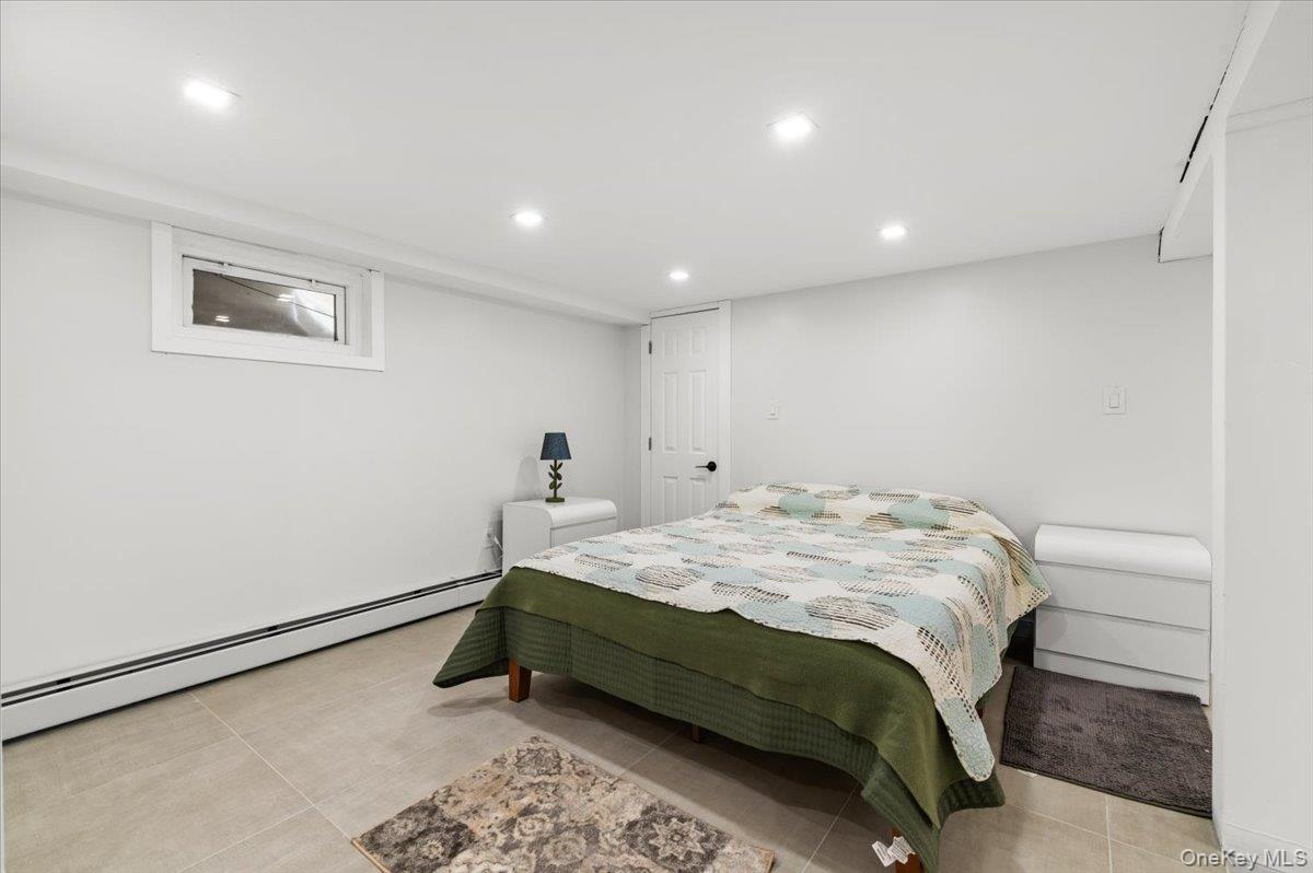 33 McKee Street, Floral Park, NY 11001