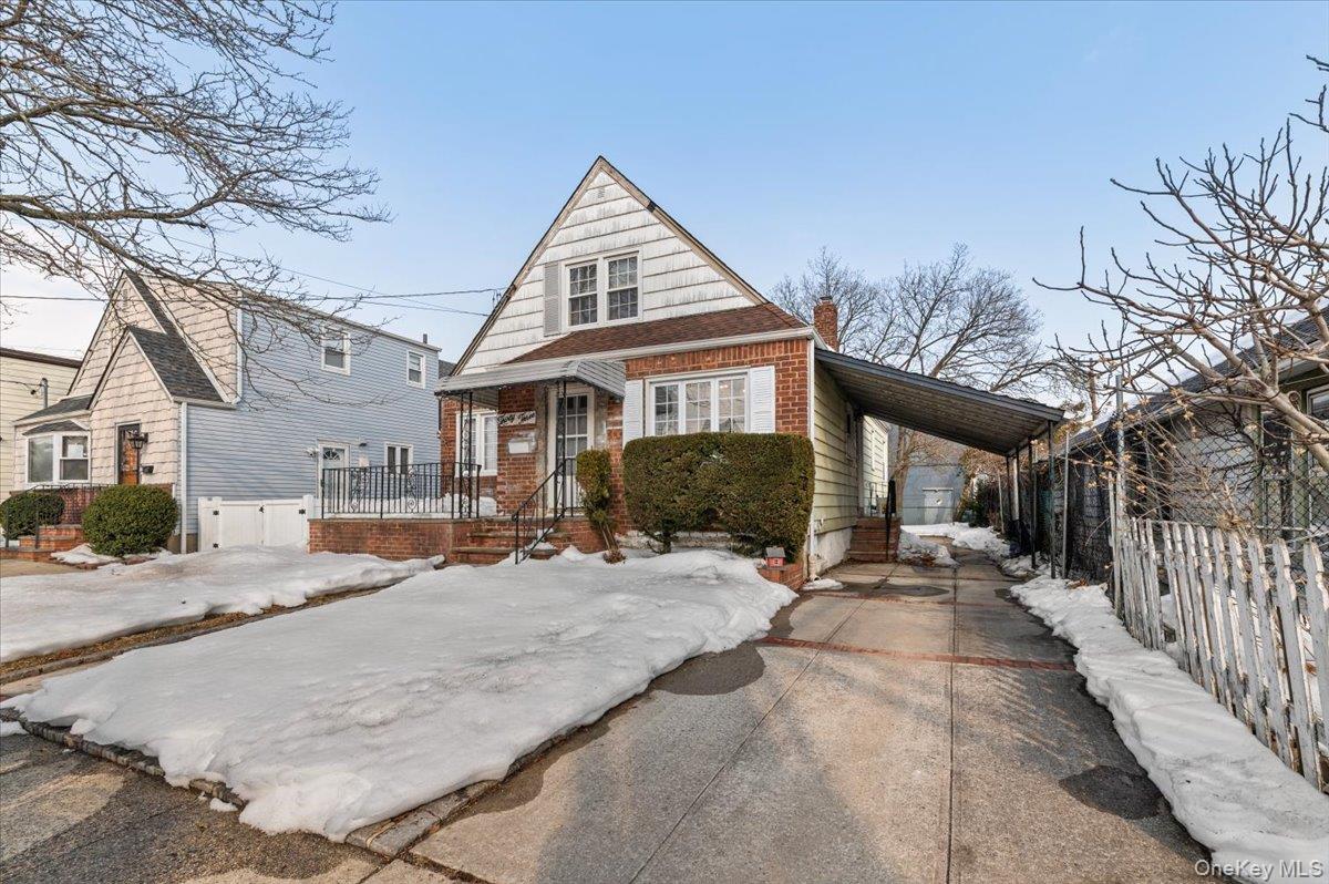 33 McKee Street, Floral Park, NY 11001