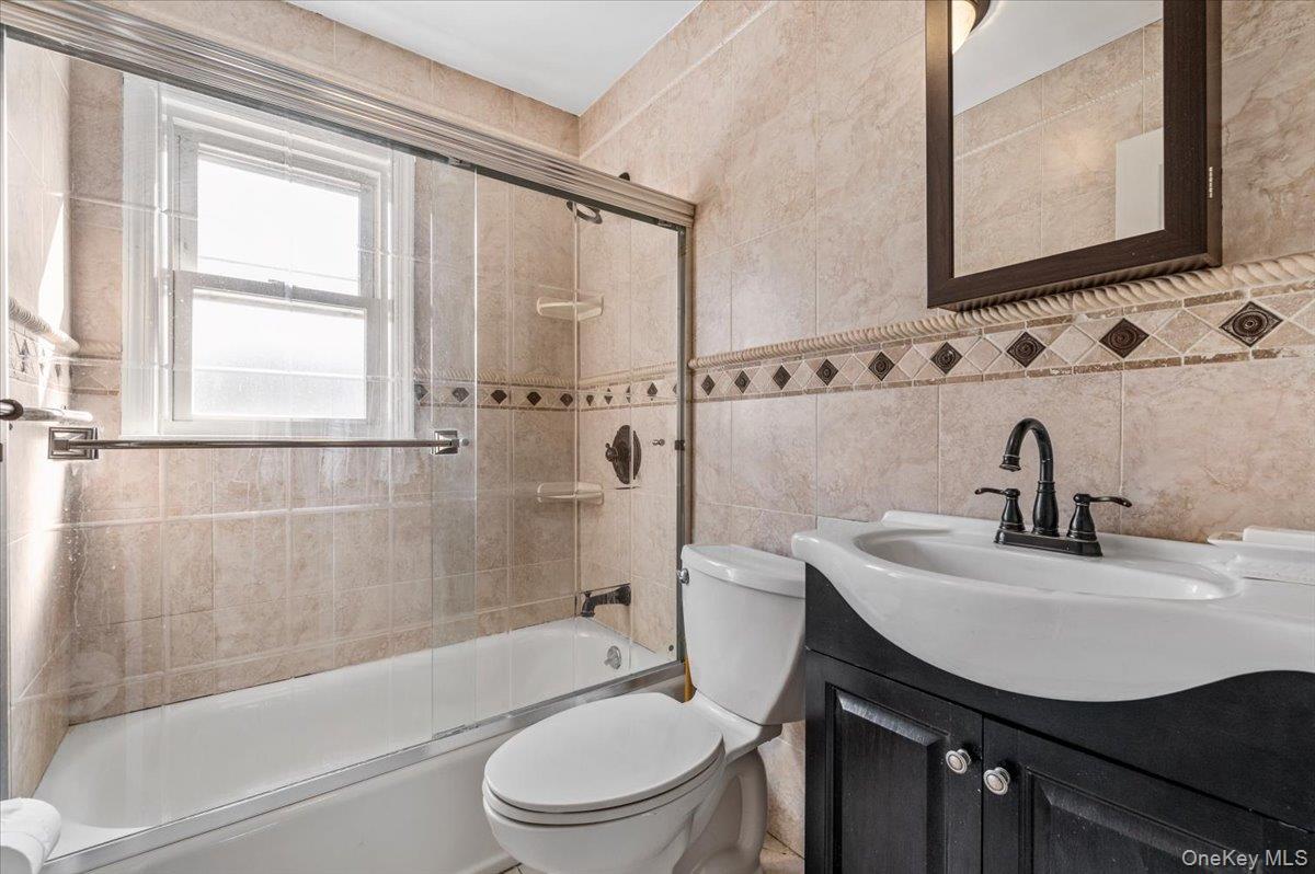 33 McKee Street, Floral Park, NY 11001