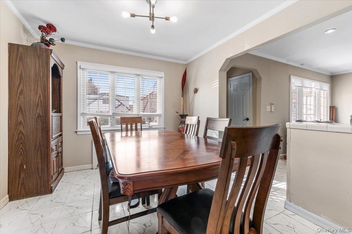 33 McKee Street, Floral Park, NY 11001