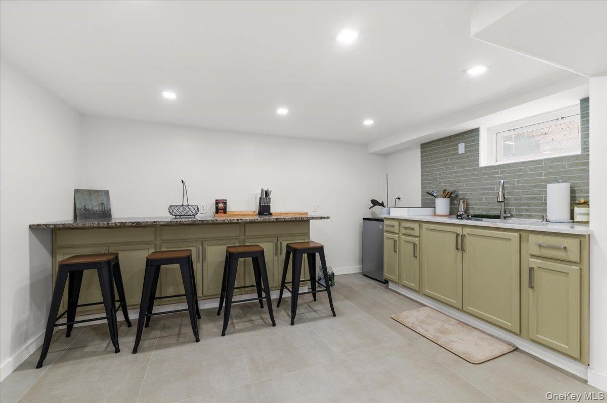 33 McKee Street, Floral Park, NY 11001