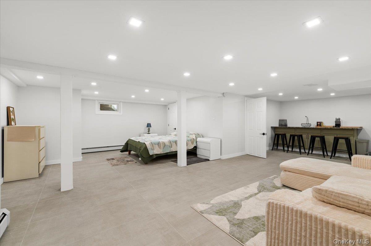 33 McKee Street, Floral Park, NY 11001