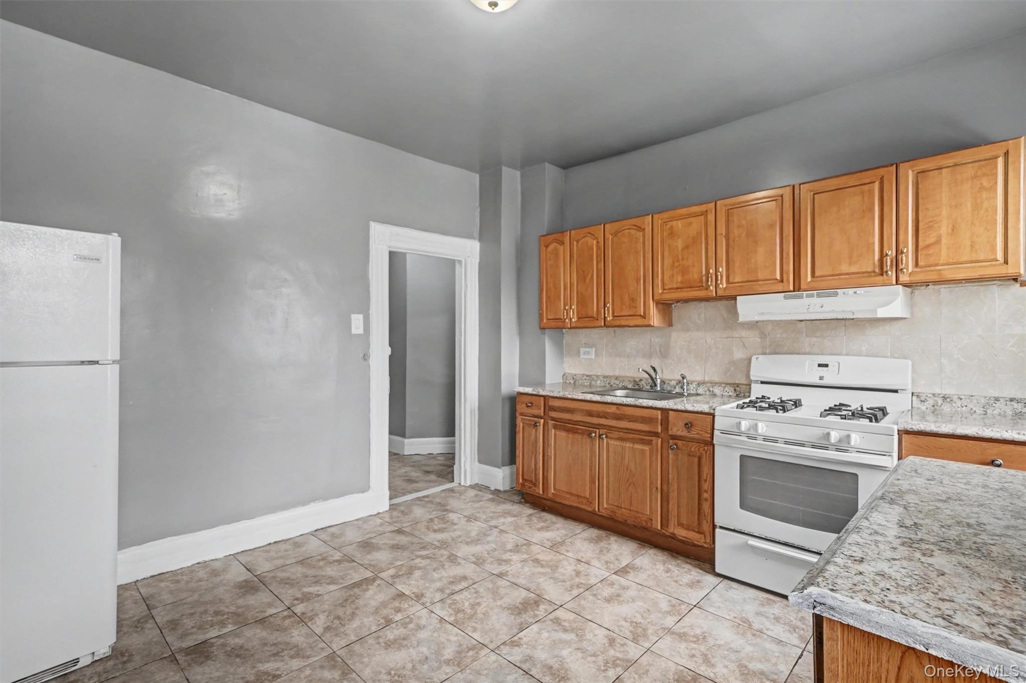 240 S 5th Avenue # 2, Mount Vernon, NY 10550