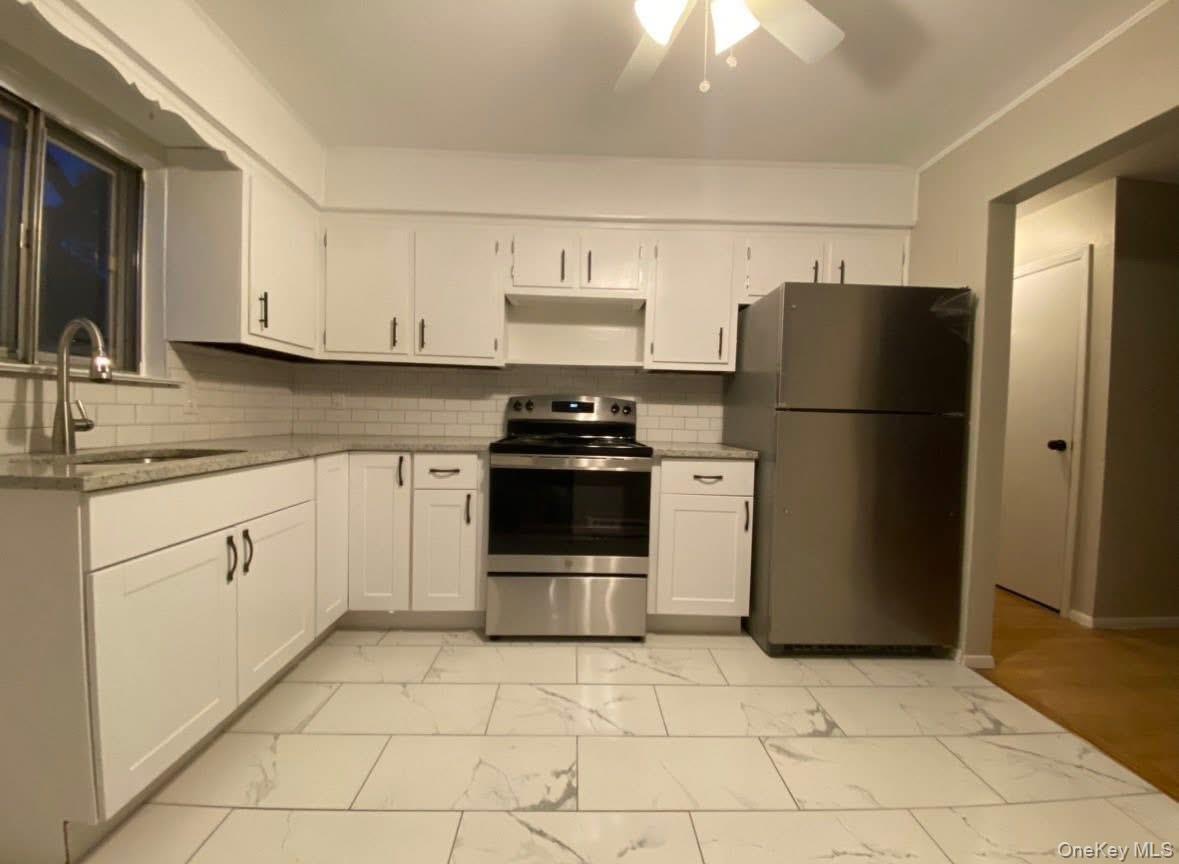 191 N Hickory Street, Massapequa, NY 11758