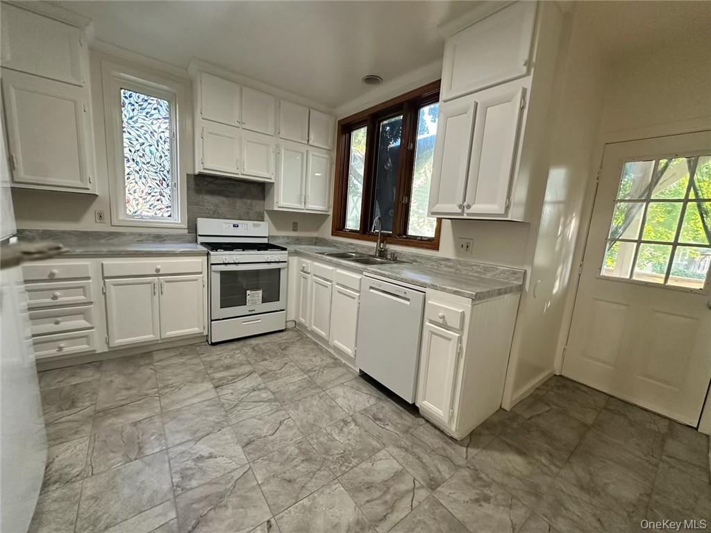 118 W Main Street # 1, Middletown, NY 10940