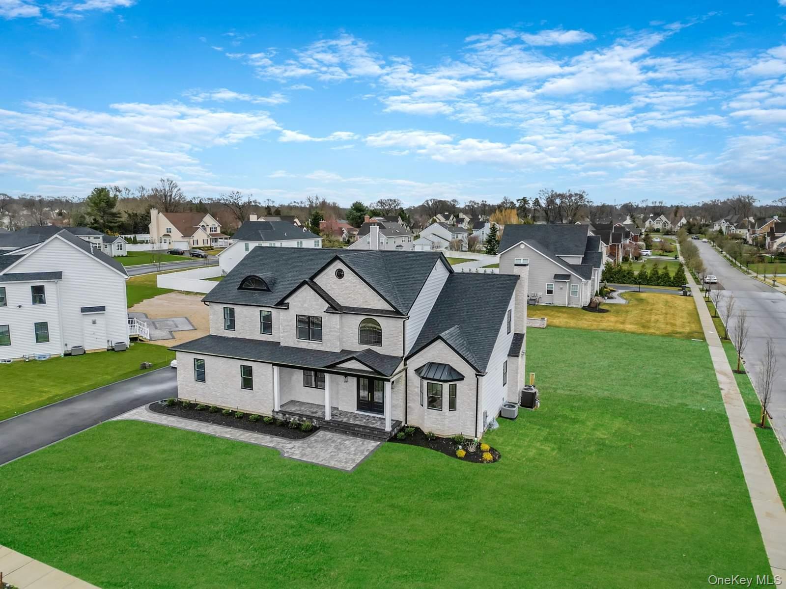 457 Pond Path, East Setauket, NY 11733