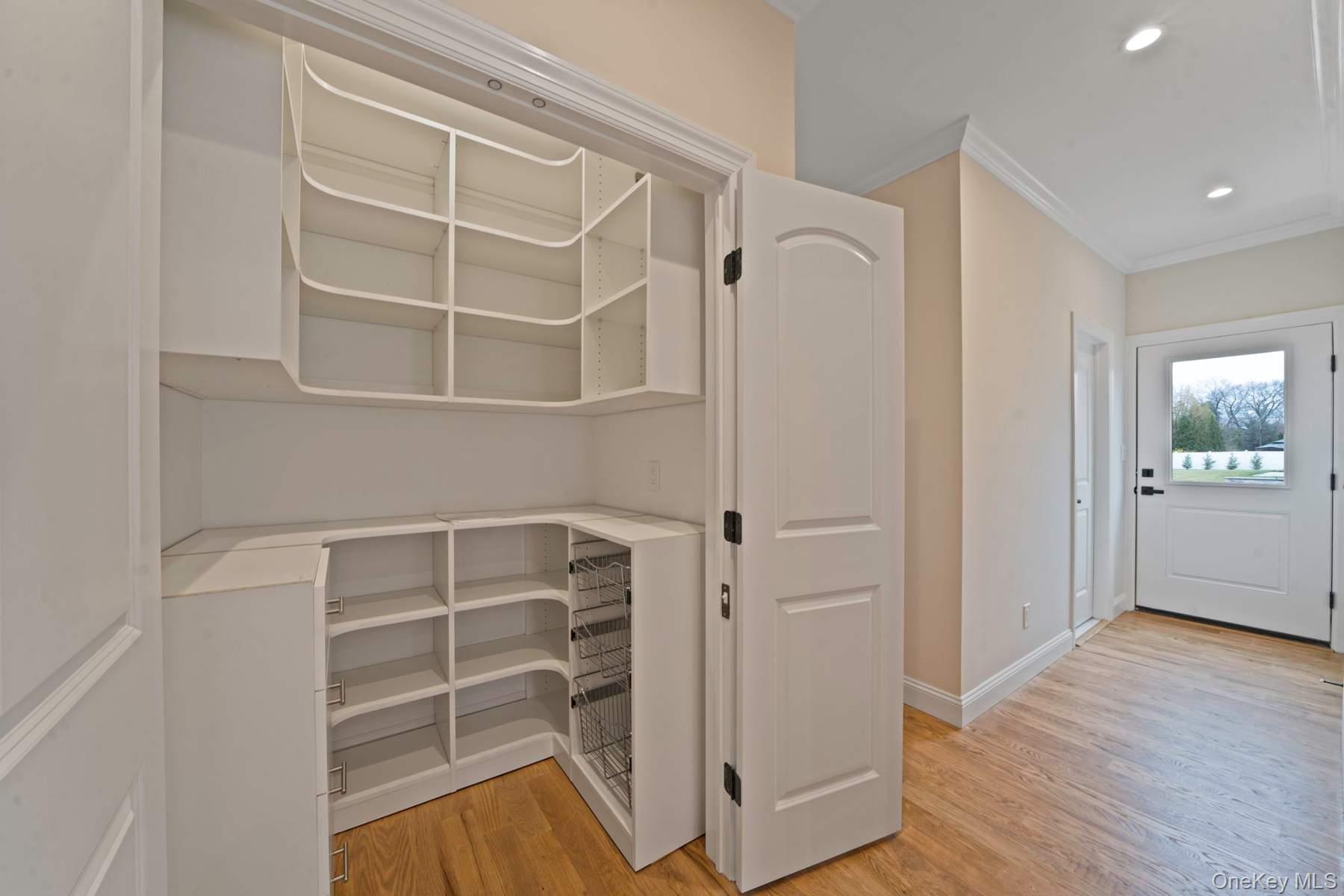 457 Pond Path, East Setauket, NY 11733