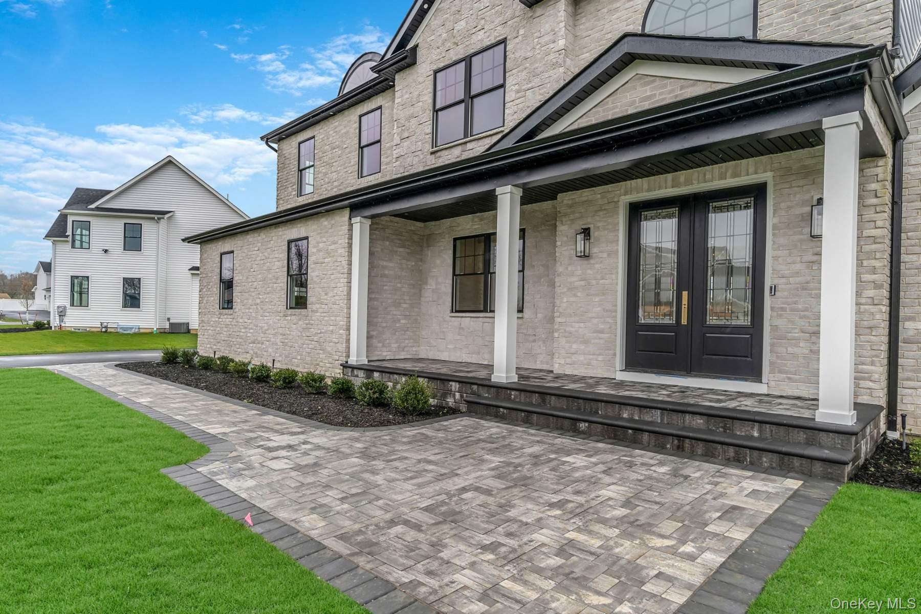 457 Pond Path, East Setauket, NY 11733