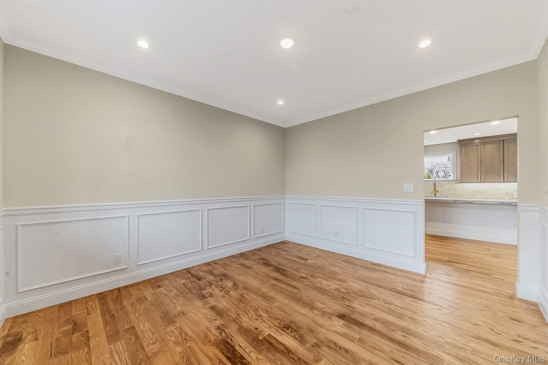 457 Pond Path, East Setauket, NY 11733