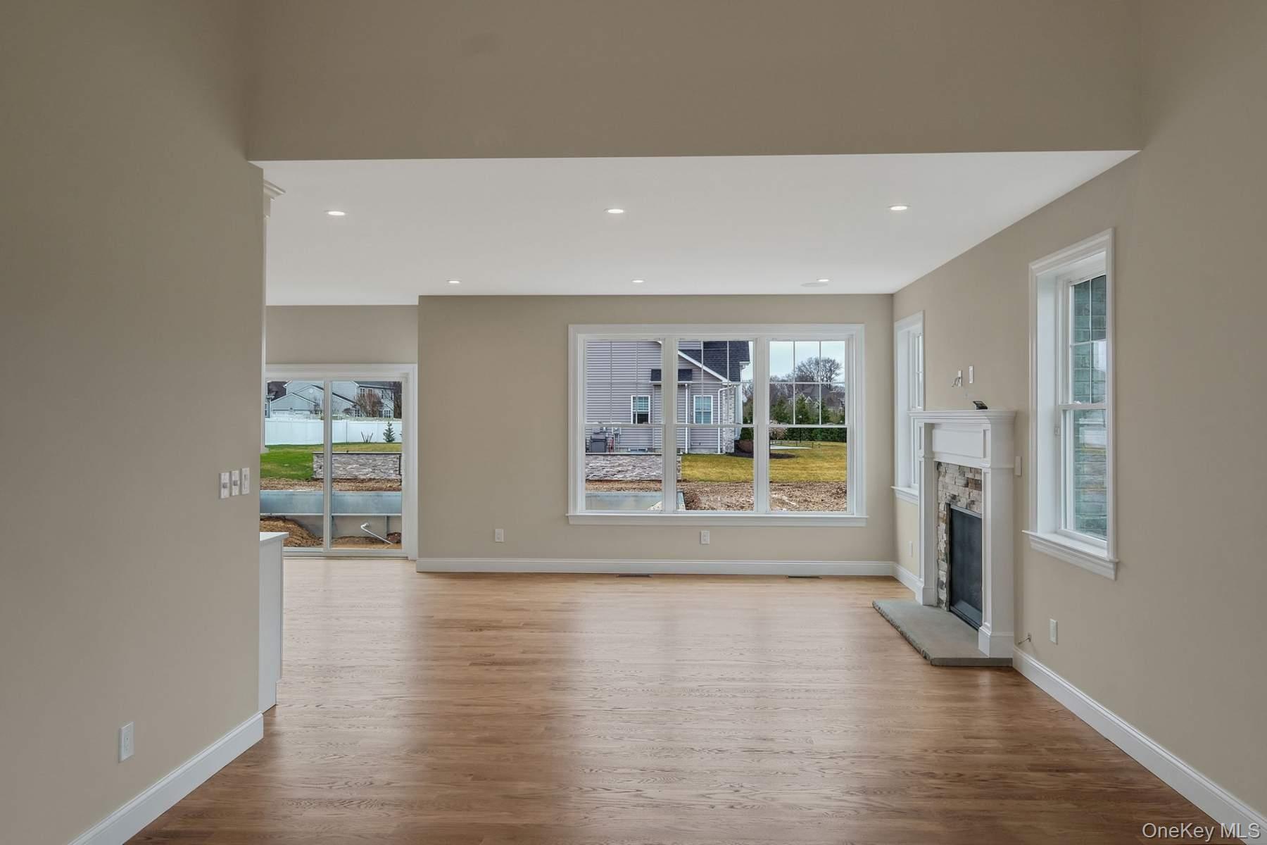 457 Pond Path, East Setauket, NY 11733