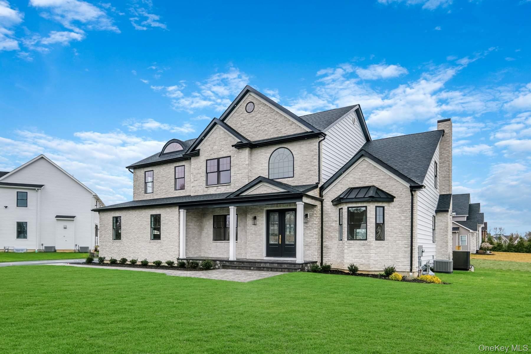 457 Pond Path, East Setauket, NY 11733