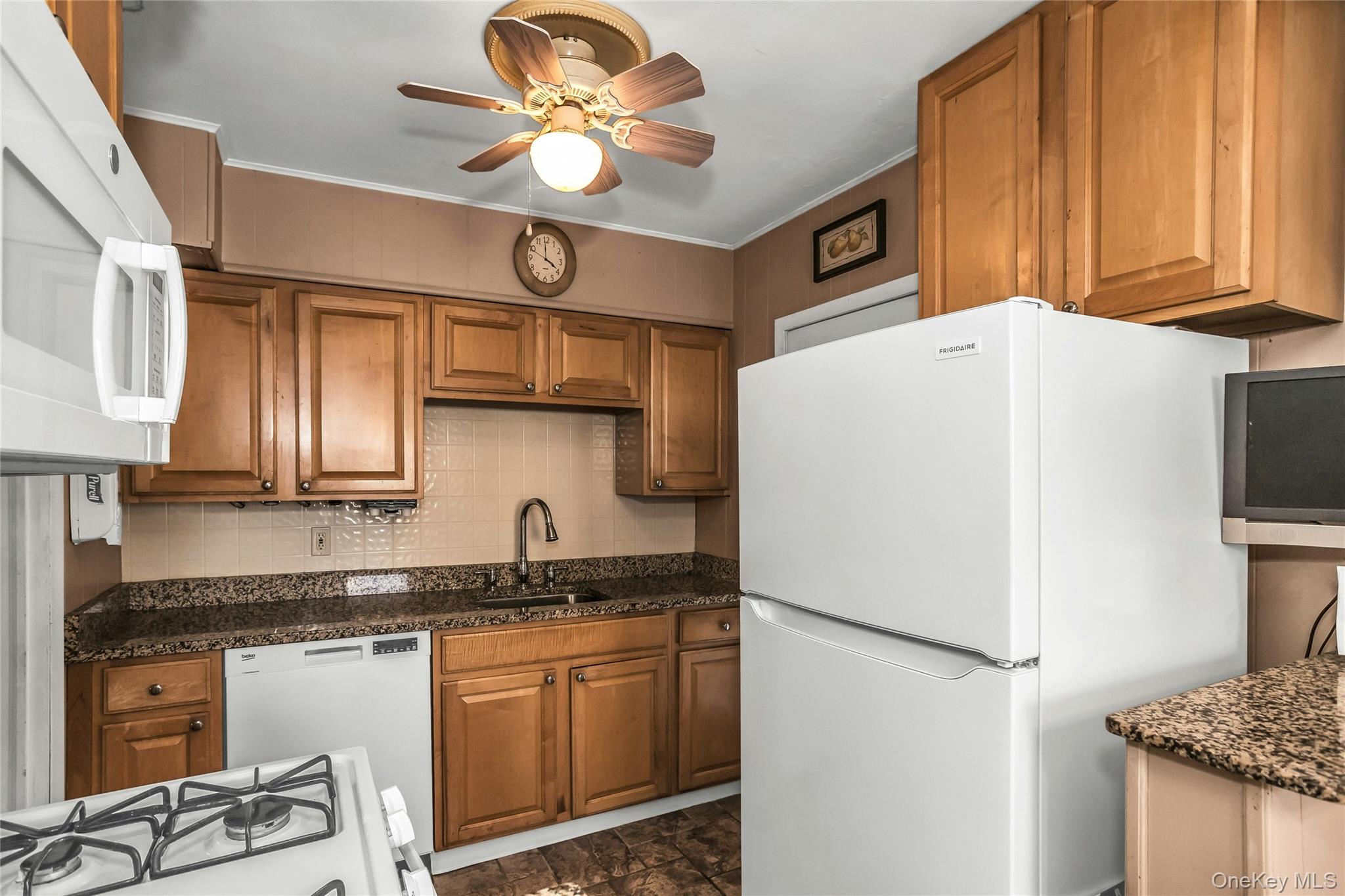 232 Ribbon Street, Franklin Square, NY 11010