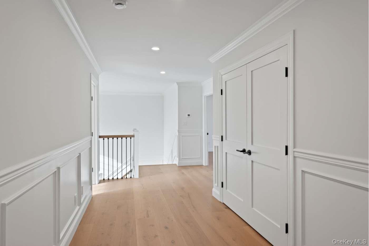 457 Pond Path, East Setauket, NY 11733