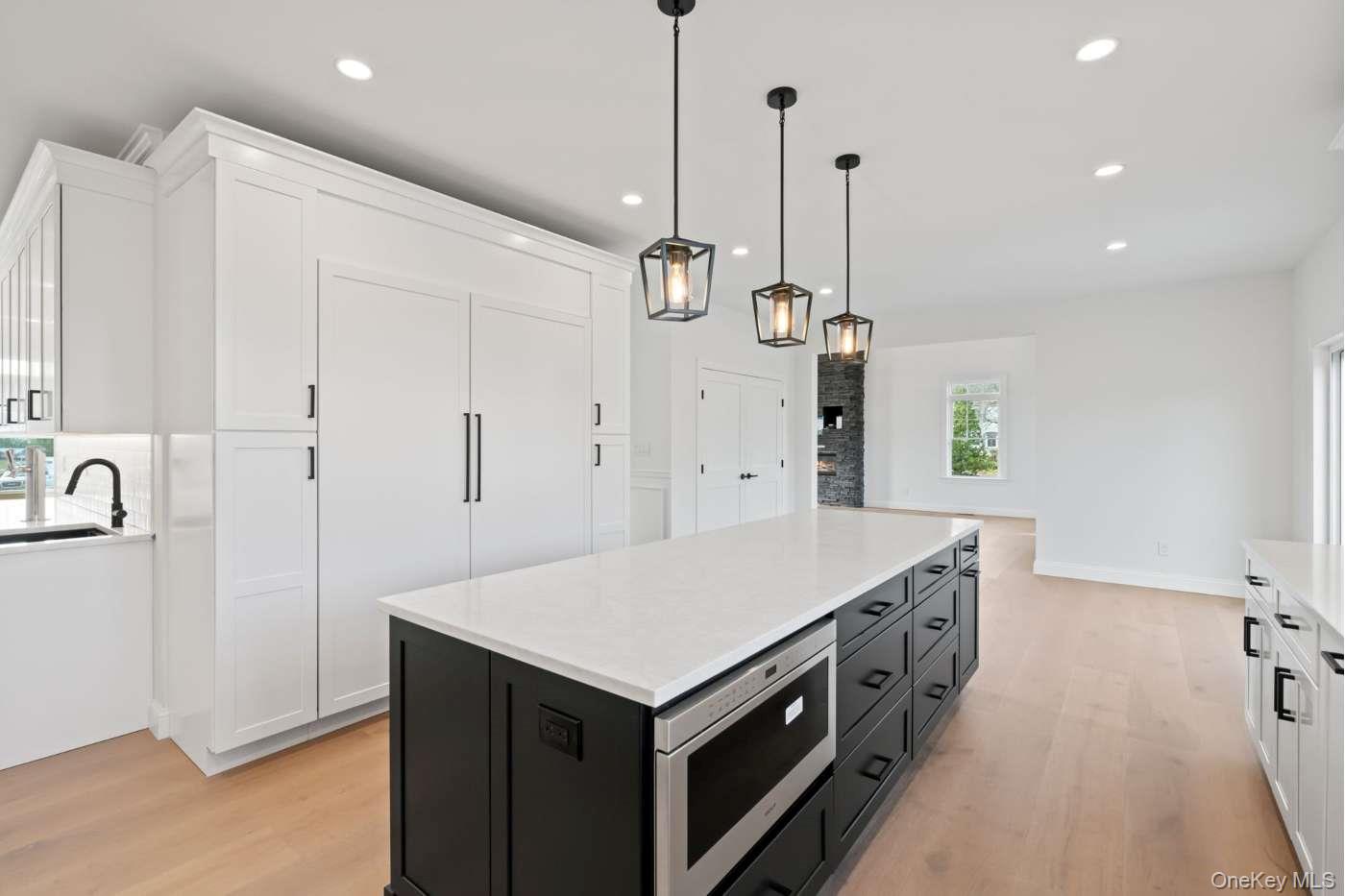 457 Pond Path, East Setauket, NY 11733