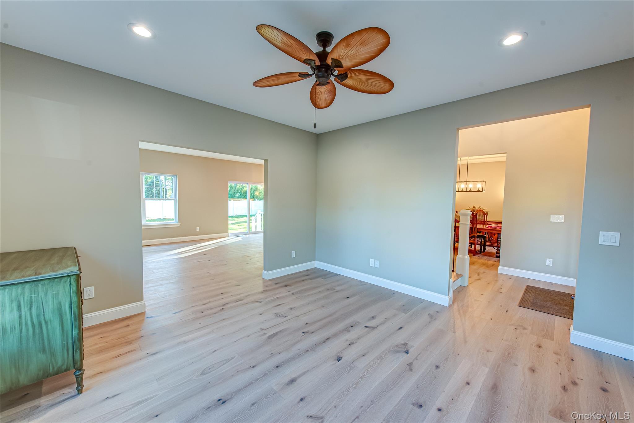 457 Pond Path, East Setauket, NY 11733