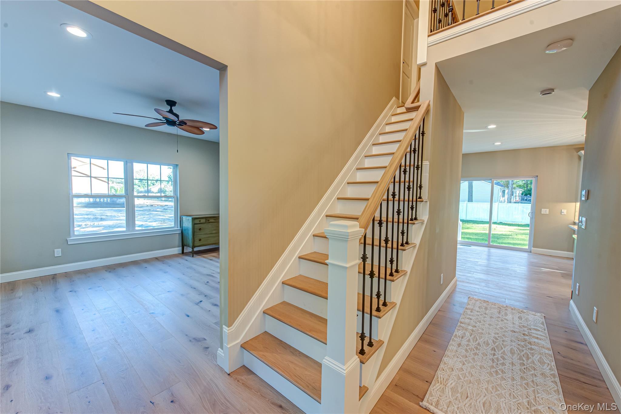 457 Pond Path, East Setauket, NY 11733