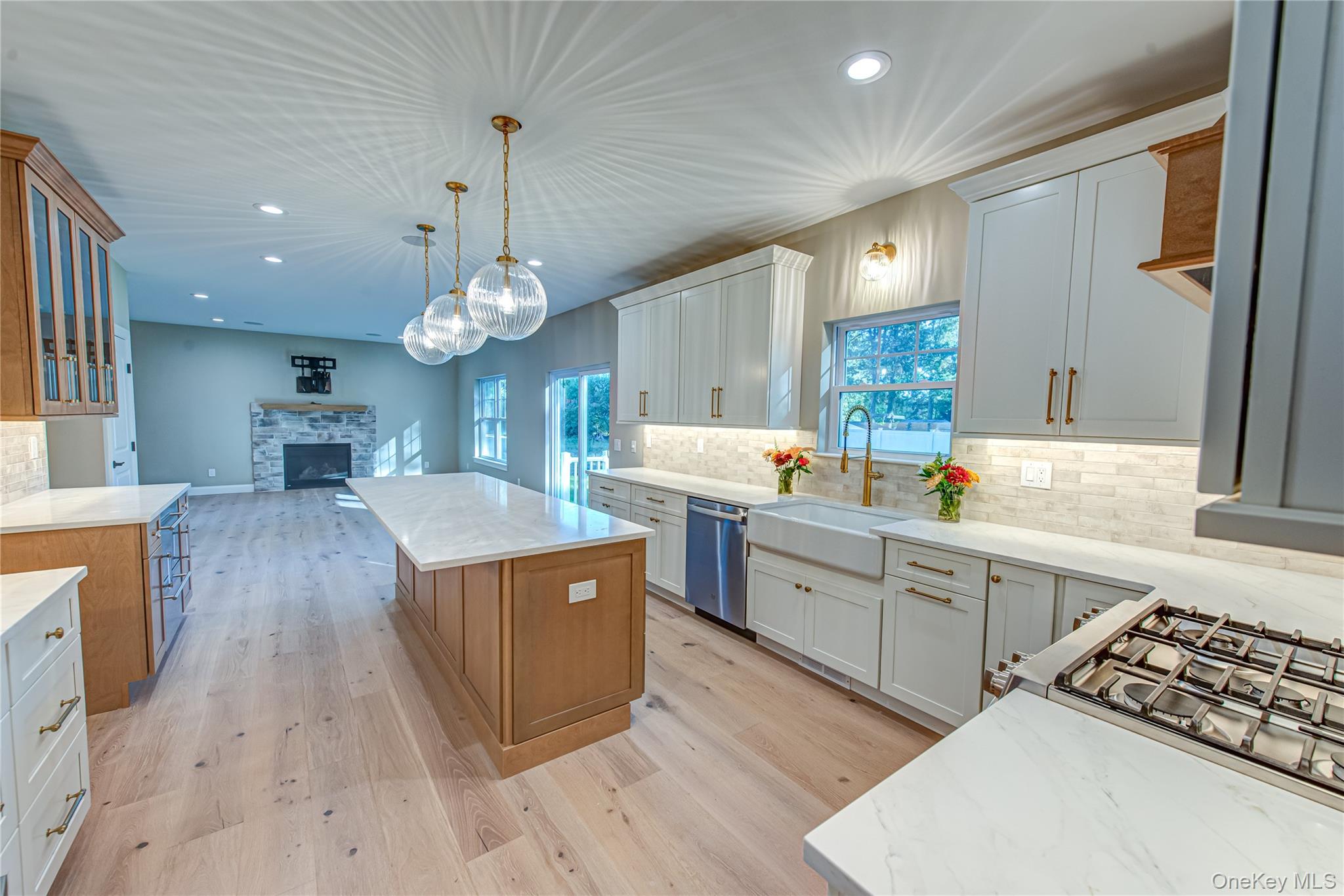 457 Pond Path, East Setauket, NY 11733