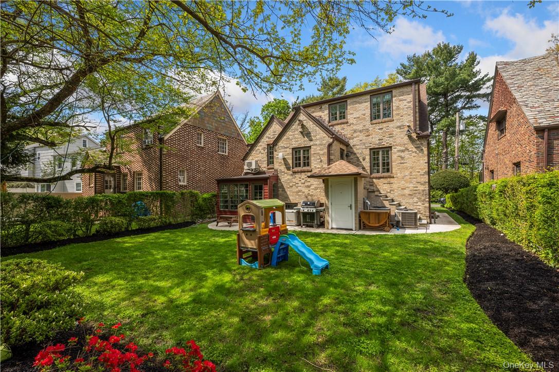 468 Murray Street, Pelham, NY 10803