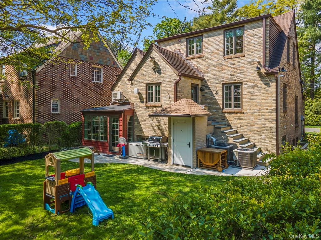 468 Murray Street, Pelham, NY 10803