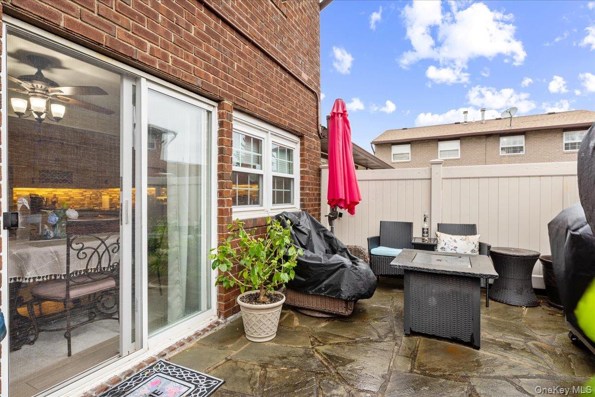 4 Raintree Court # 4, Deer Park, NY 11729