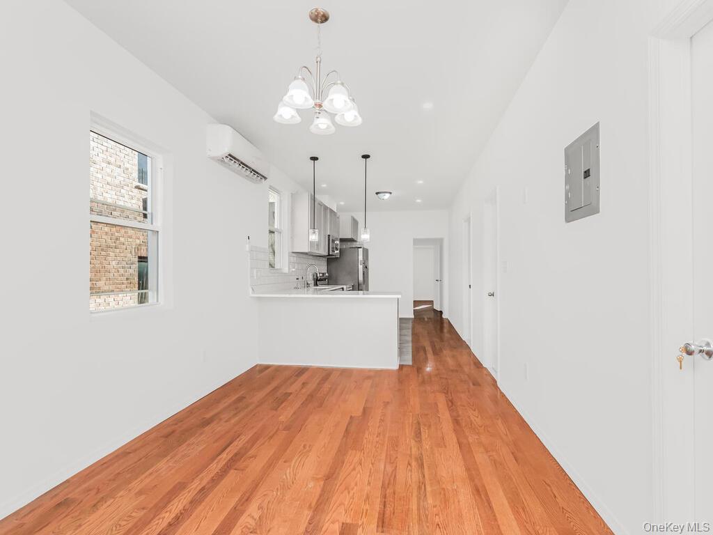 940 E 212th Street, Bronx, NY 10469