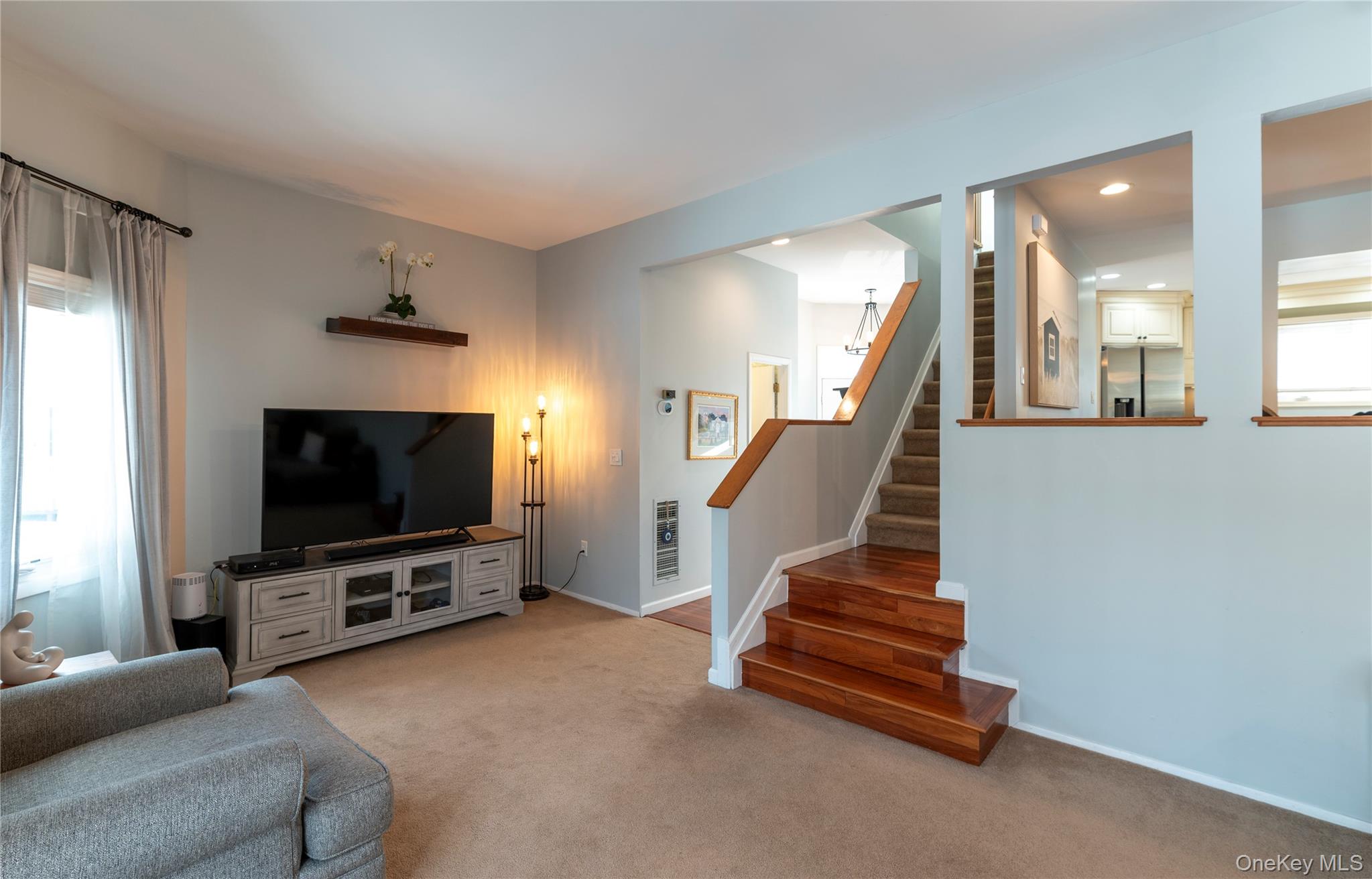 97 Village Green, Bardonia, NY 10954